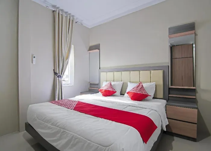 Oyo 91681 Raysa Homestay Pekanbaru